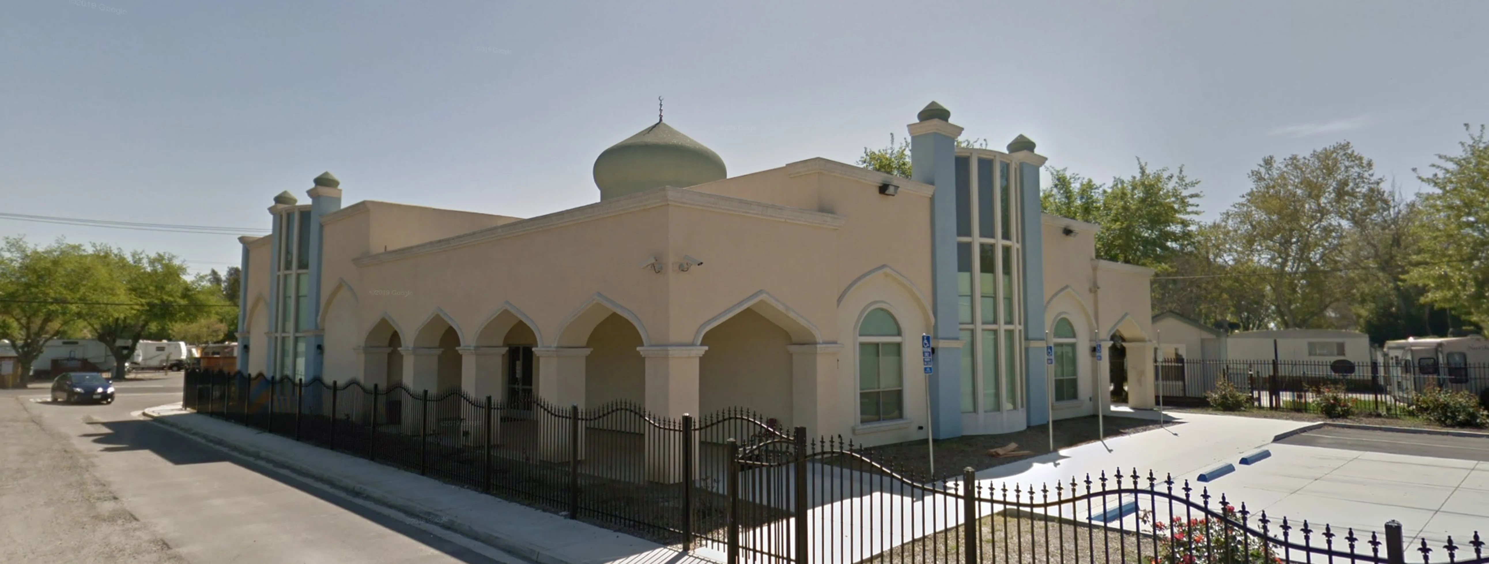 Exterior view of Masjid Aisha Sacramento building